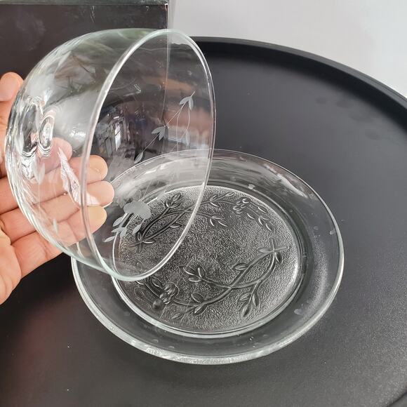 Princess House Vintage Heritage Pattern Small Glass Etched Plate & Dome Cover - Picture 2 of 6